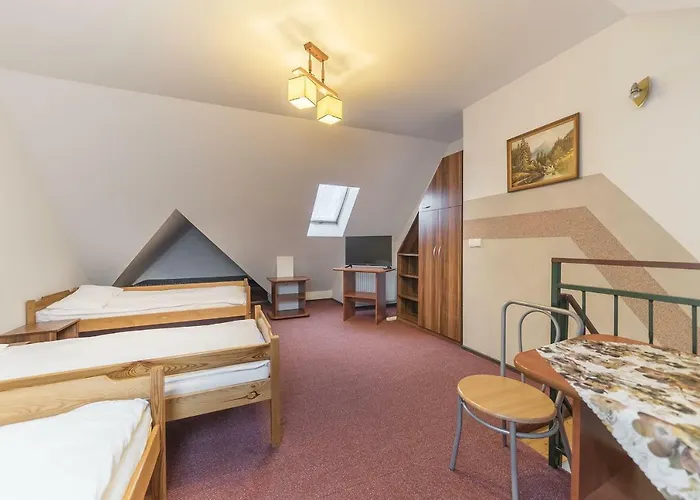 ゲストハウス U Ewy 3*